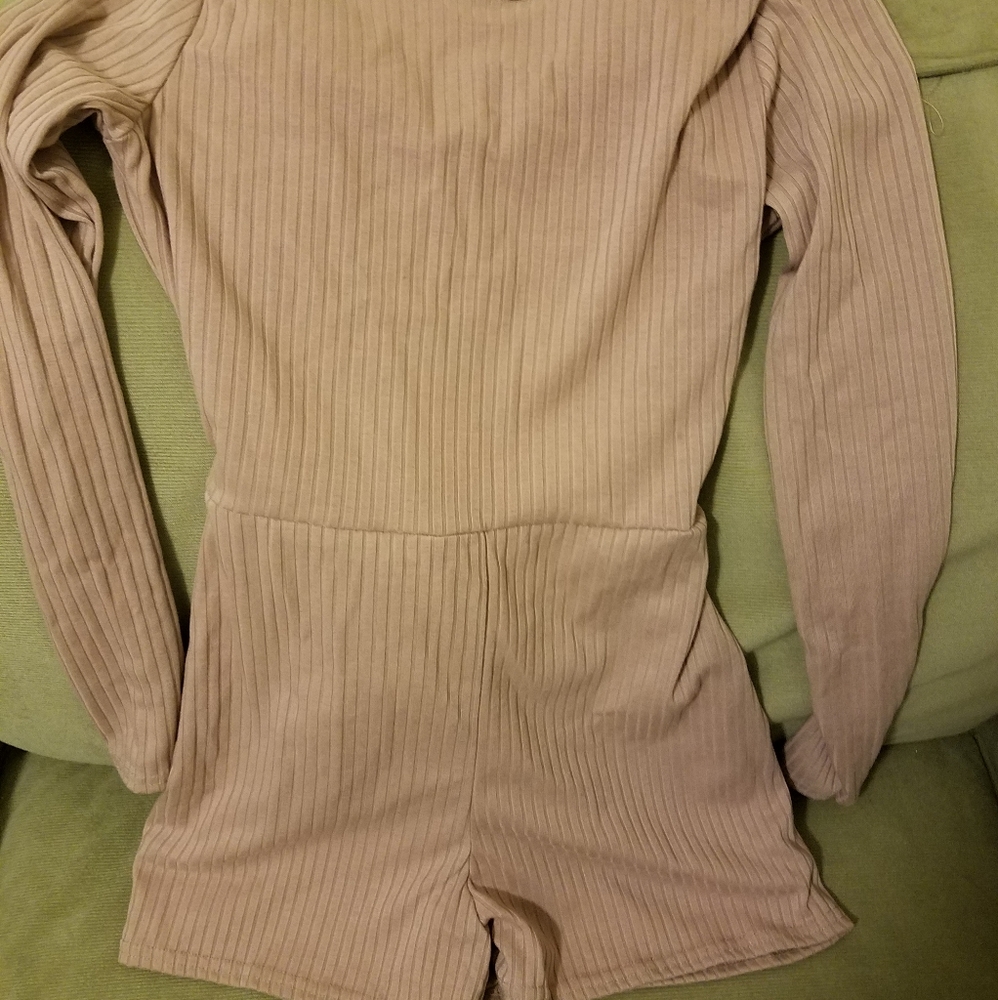 Romper - Picture 2 of 3
